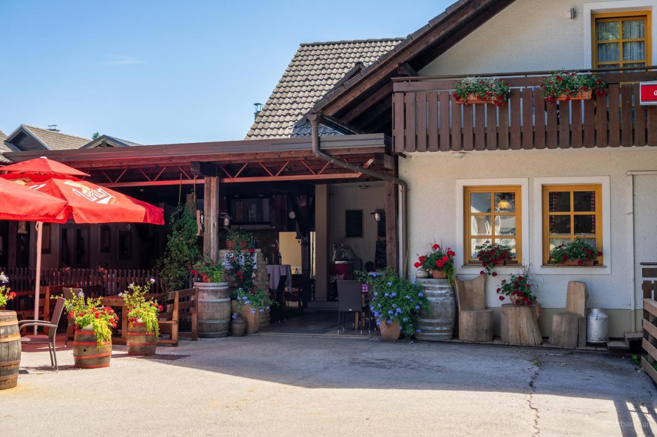 Hotemaze Gostilna Logar酒店 外观 照片