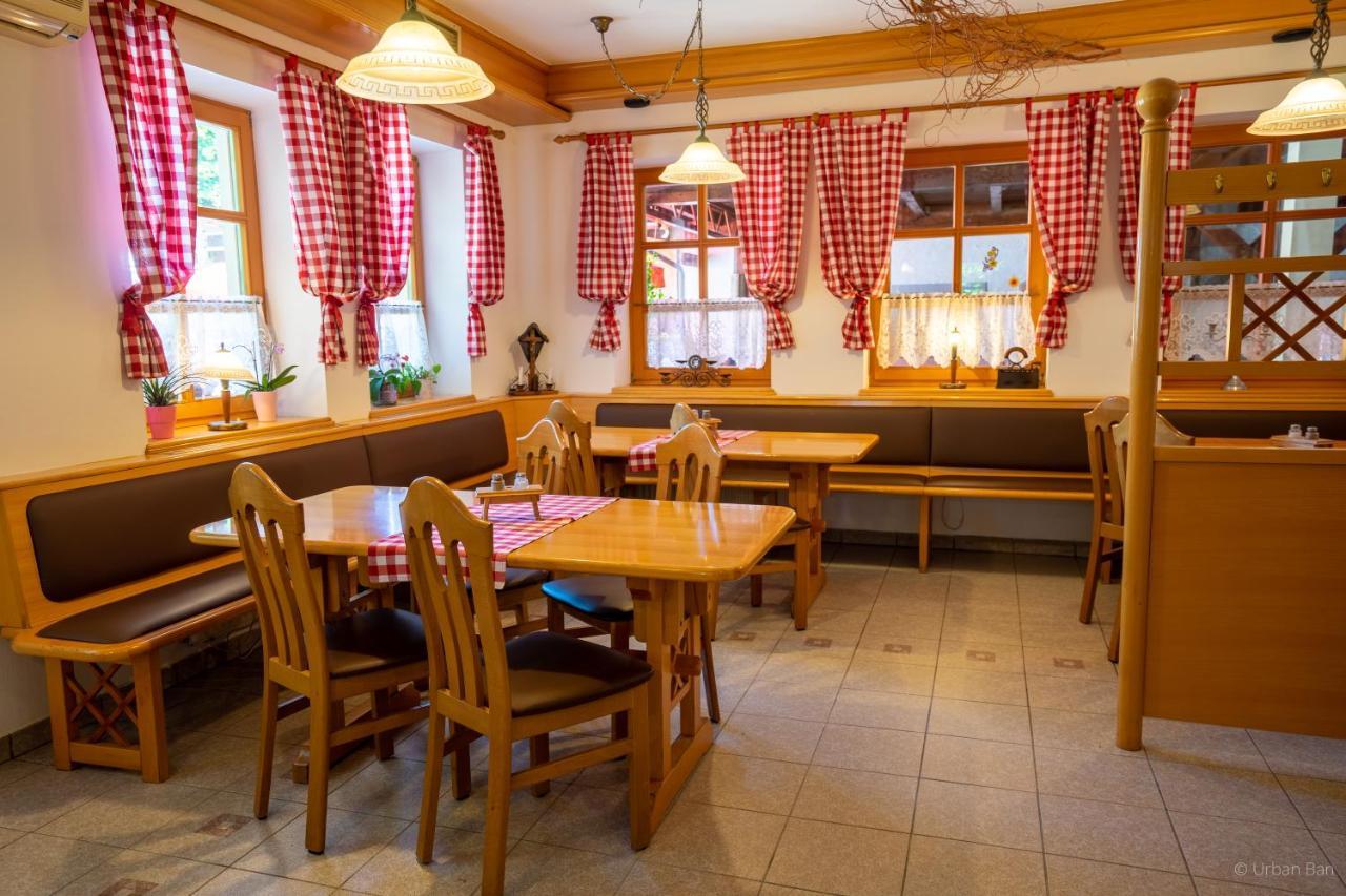 Hotemaze Gostilna Logar酒店 外观 照片